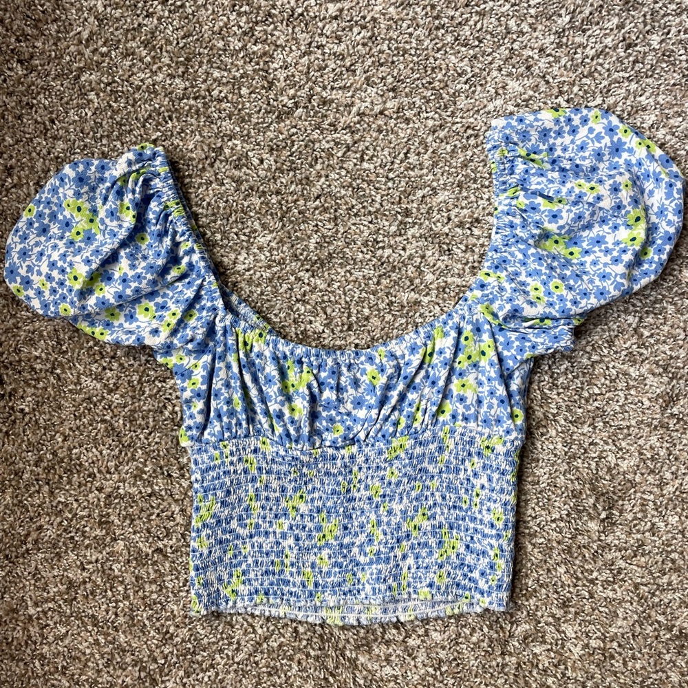 Patterned Top - Picture 2 of 2